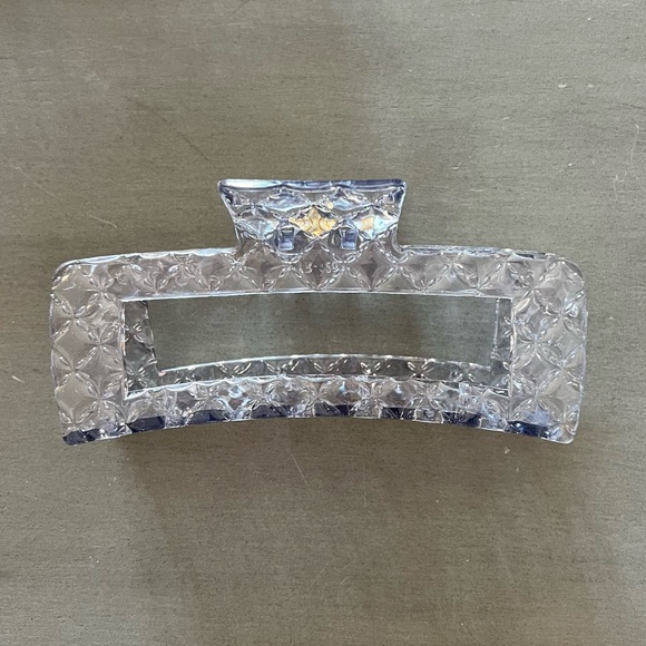 Light Gray Taupe Diamond Pyramid Large Transparent 5" Lobster Claw Hair Clip - Picture 1 of 4